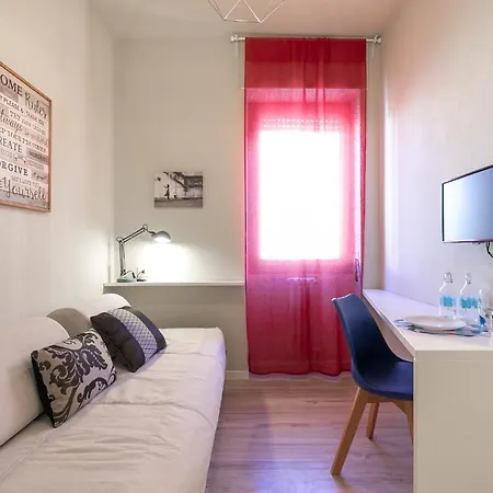 Lush Studio Near Centrale